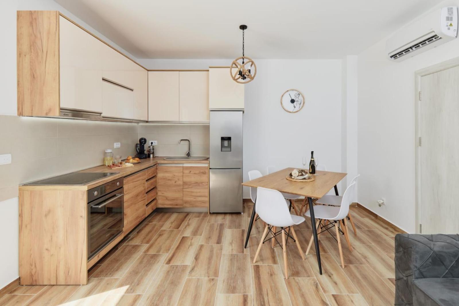 טיווט Petrovic Apartmani מראה חיצוני תמונה