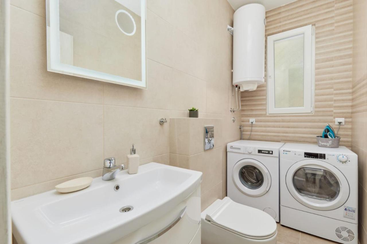 טיווט Petrovic Apartmani מראה חיצוני תמונה