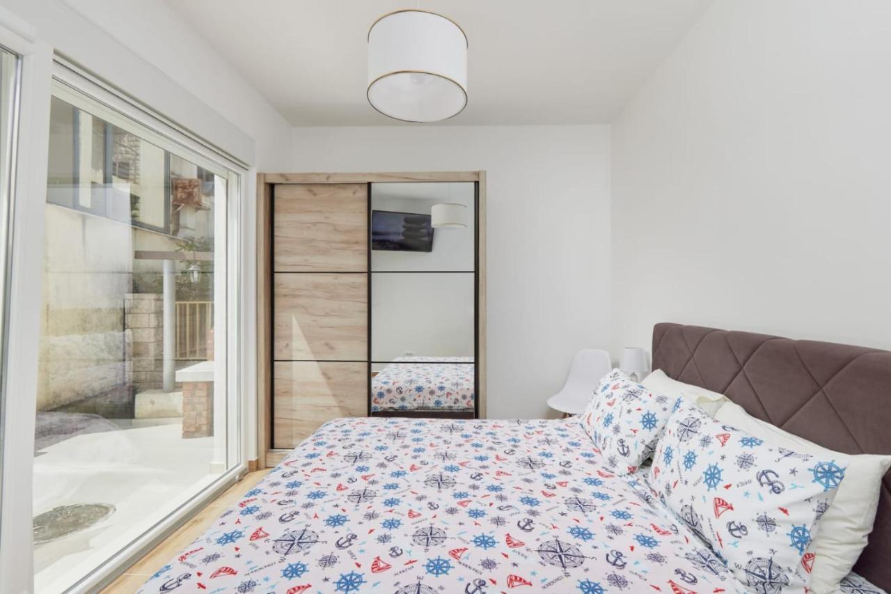 טיווט Petrovic Apartmani מראה חיצוני תמונה