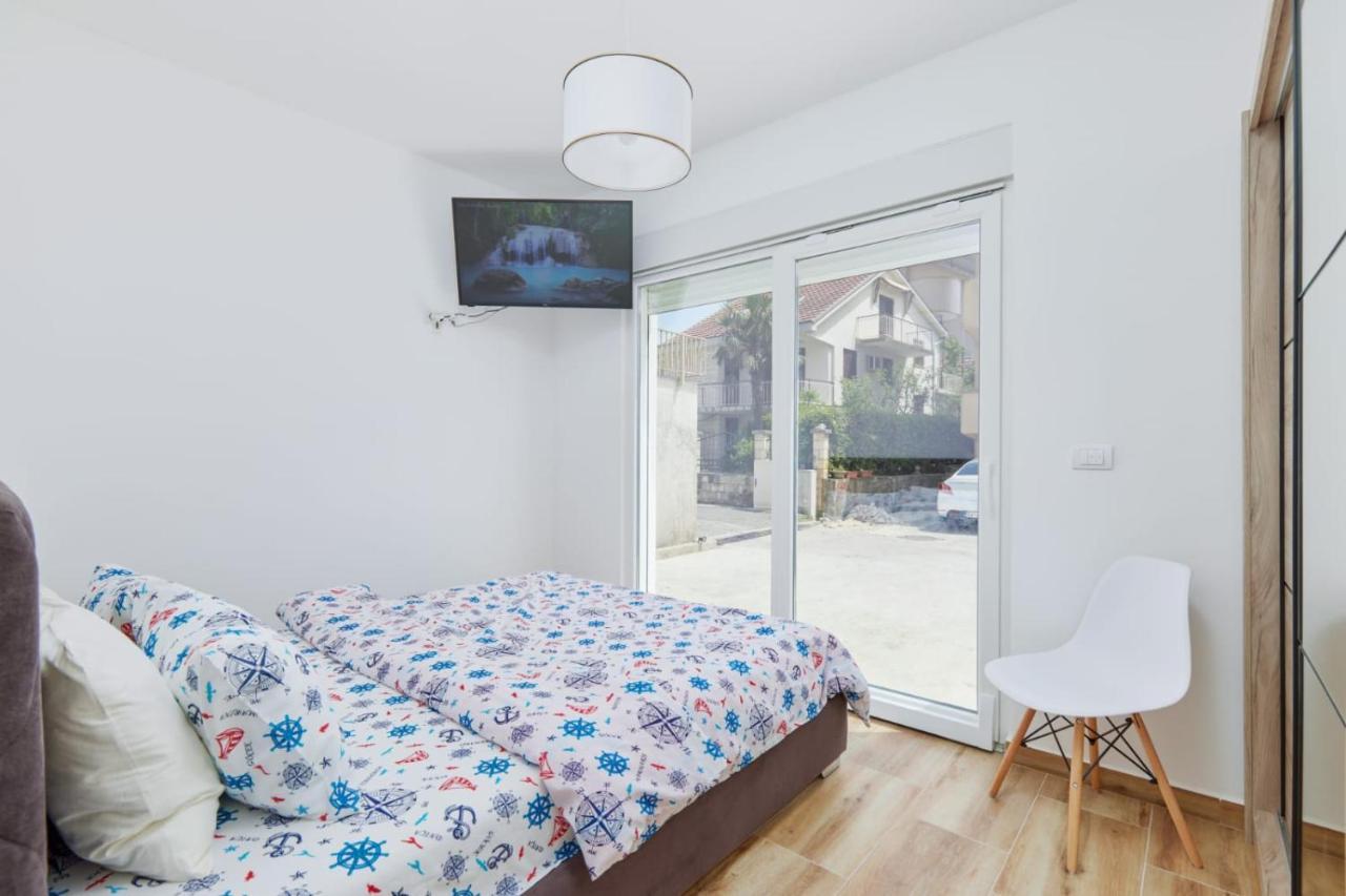 טיווט Petrovic Apartmani מראה חיצוני תמונה