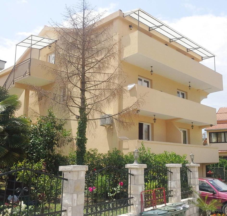 טיווט Petrovic Apartmani מראה חיצוני תמונה